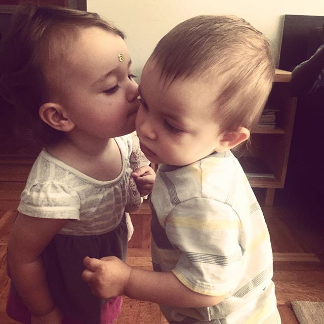 Bisou time...